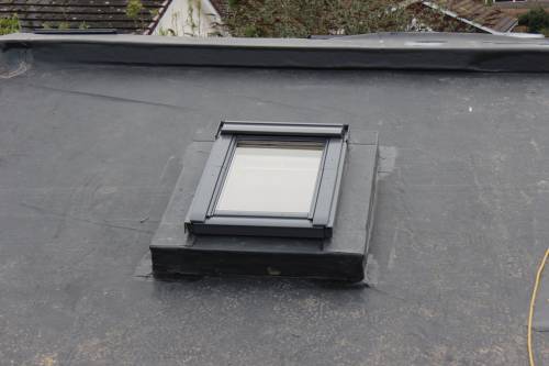 A completed roof window.