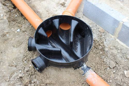 Multi-directional access chamber