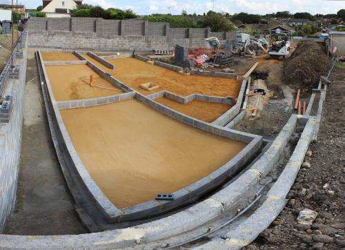 The sand layer makes it easy to see the outline